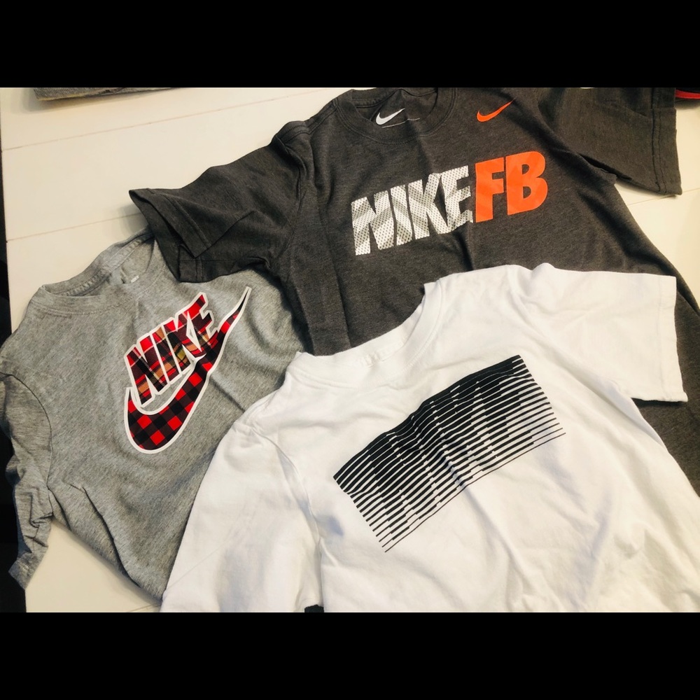 Nike Boys T Shirts Lot of 3 Youth Small